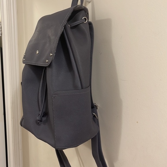 Unknown brand blue drawstring faux leather bag - Picture 3 of 9